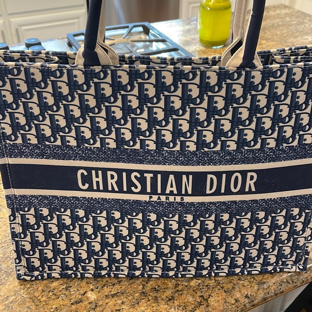 Tote